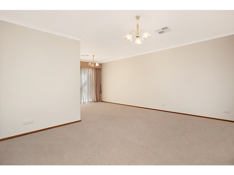 9 McDonald Grove, West Lakes SA 5021