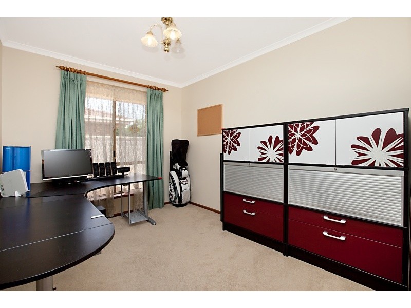 9 McDonald Grove, West Lakes SA 5021