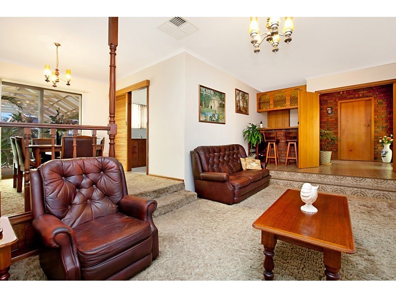 12 Heysen Crescent, West Lakes Shore SA 5020