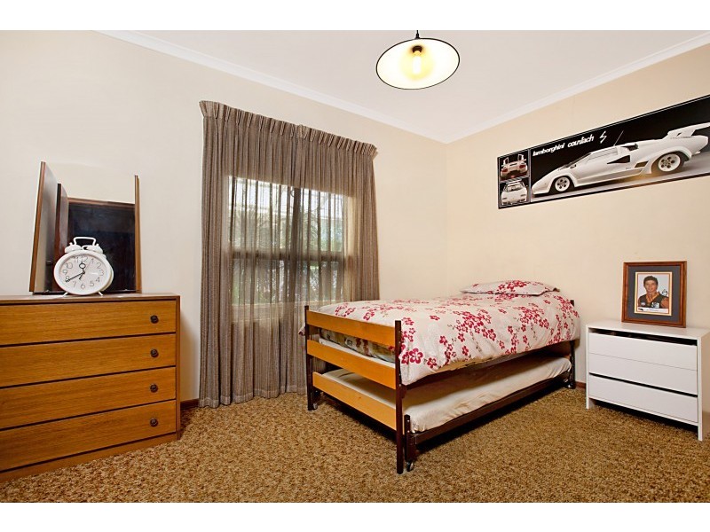 12 Heysen Crescent, West Lakes Shore SA 5020