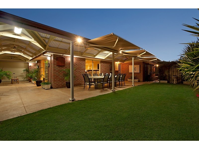 14 Jackaroo Crescent, Walkley Heights SA 5098