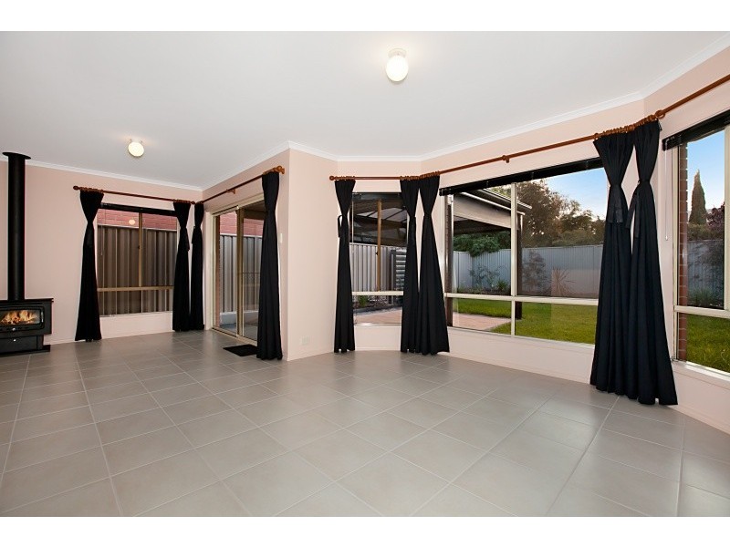 15a Havelock Street, Largs Bay SA 5016