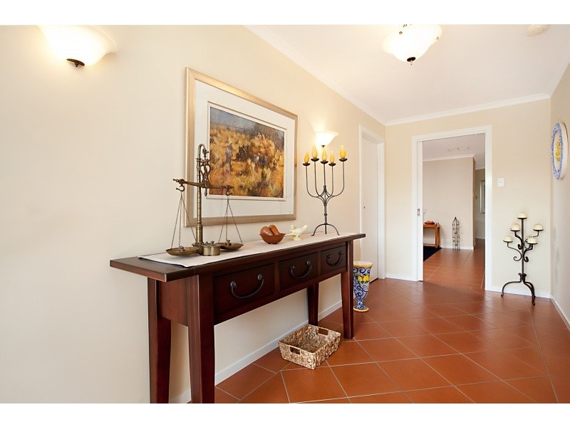 11 Jackaroo Crescent, Walkley Heights SA 5098