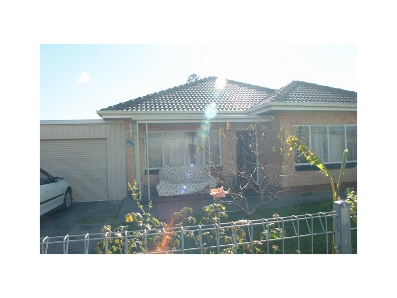 22 Fourth Street, Wingfield SA 5013