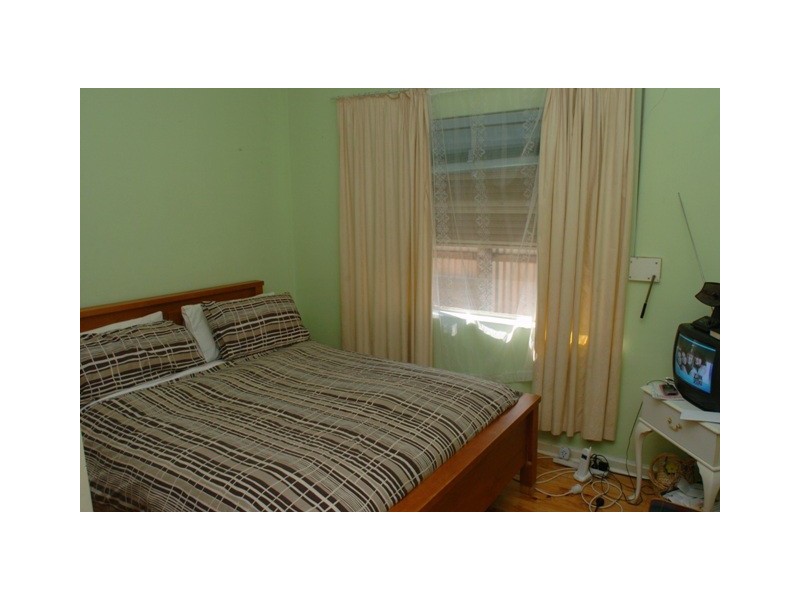 22 Fourth Street, Wingfield SA 5013