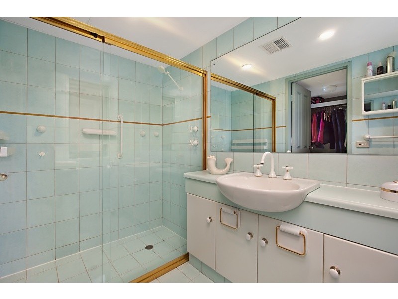 Apt 5, 10 North Esplanade, Glenelg North SA 5045