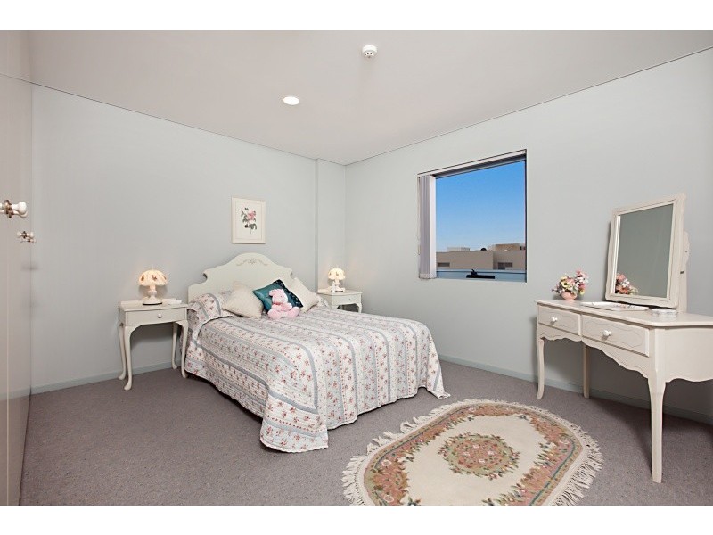 Apt 5, 10 North Esplanade, Glenelg North SA 5045