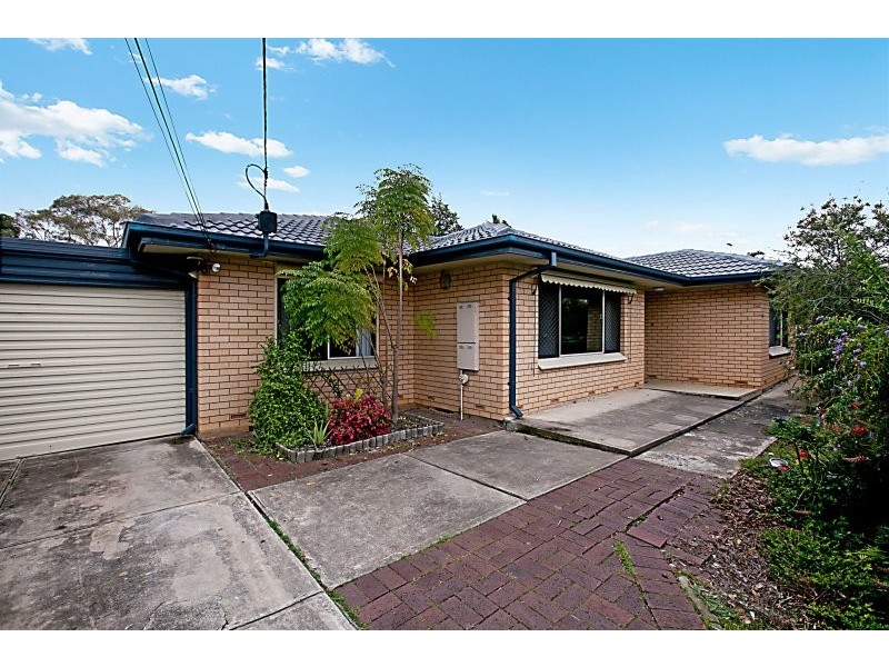 10 Hinkler Crescent, Modbury Heights SA 5092