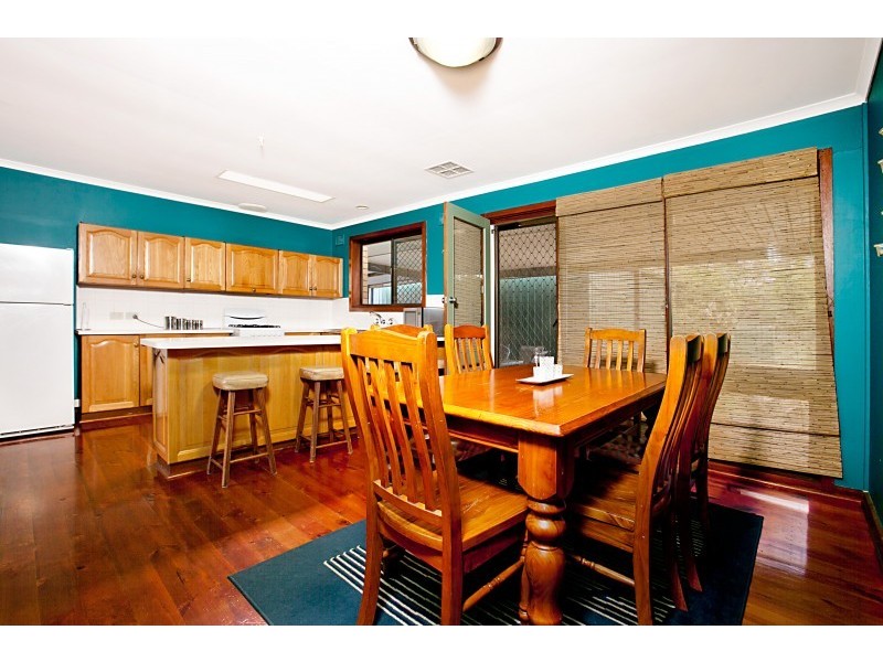 10 Hinkler Crescent, Modbury Heights SA 5092