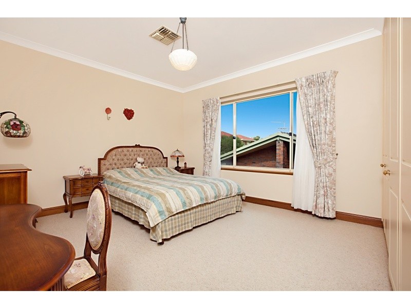 8 Arafura Court, Hallett Cove SA 5158