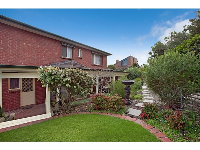 8 Arafura Court, Hallett Cove SA 5158