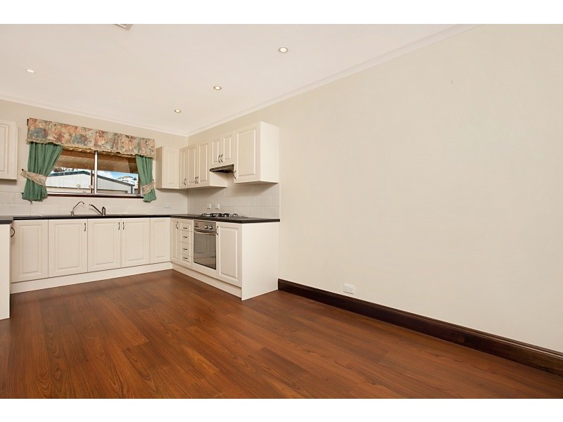 4 Dawn Avenue, Brahma Lodge SA 5109