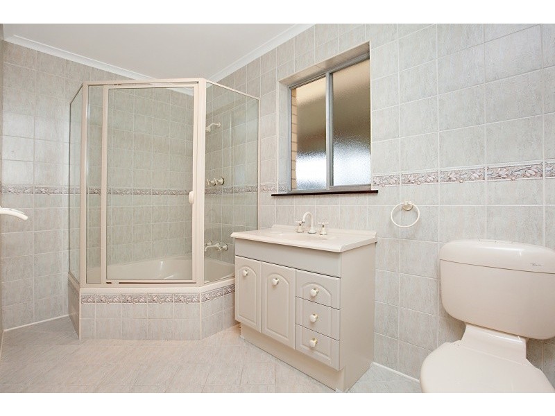 4 Dawn Avenue, Brahma Lodge SA 5109