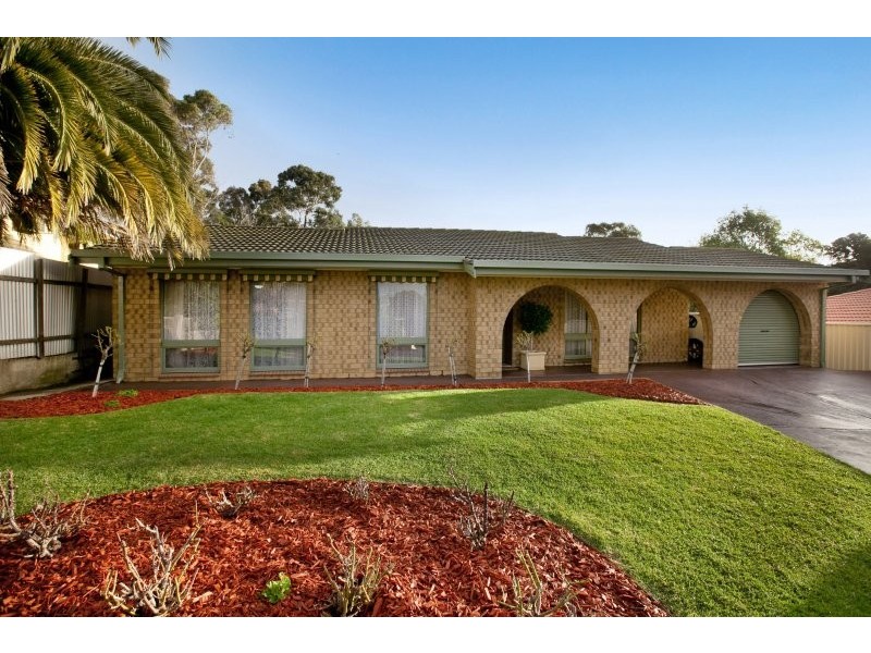 37 Garnet Crescent, Flagstaff Hill SA 5159