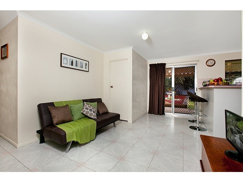 37 Garnet Crescent, Flagstaff Hill SA 5159