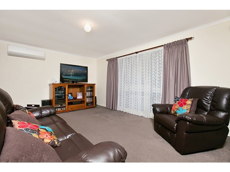 37 Garnet Crescent, Flagstaff Hill SA 5159