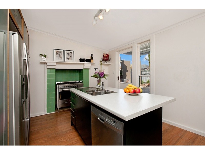 18  Ward Street, Pennington SA 5013