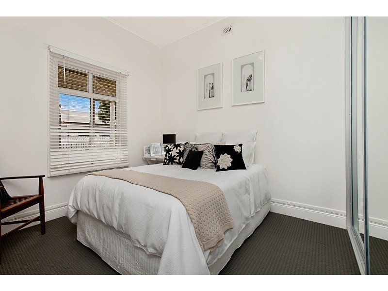 18  Ward Street, Pennington SA 5013