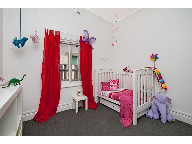 18  Ward Street, Pennington SA 5013