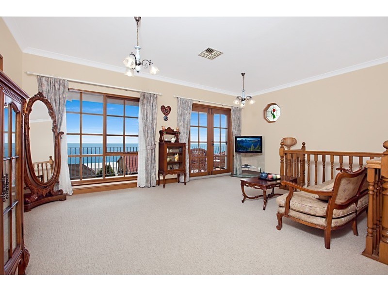 8 Arafura Court, Hallett Cove SA 5158