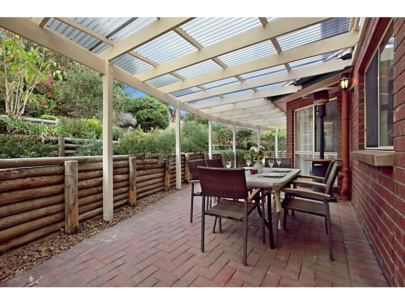 8 Arafura Court, Hallett Cove SA 5158