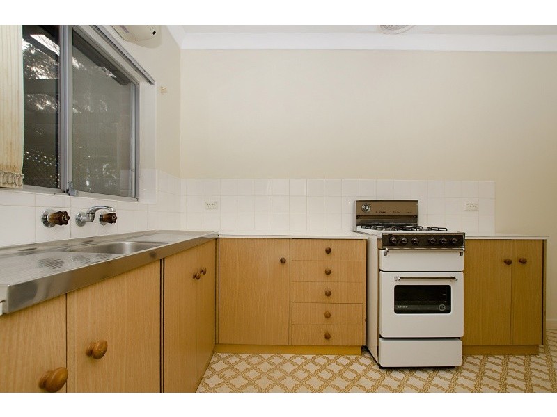 2/4  Tobruk Avenue, Kensington Park SA 5068