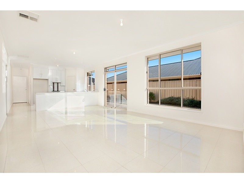 689 Grand Boulevard, Seaford Meadows SA 5169