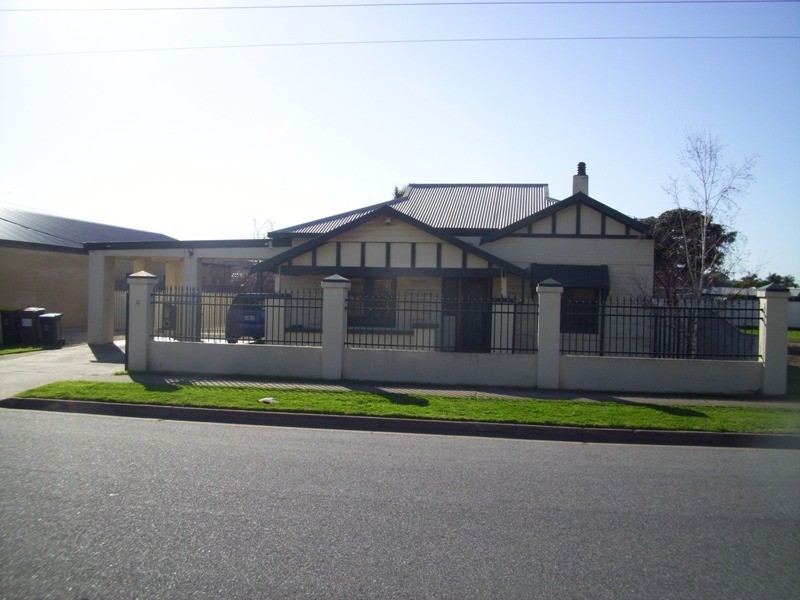 11 Martins Road, Seaton SA 5023