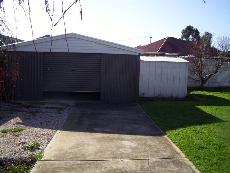 11 Martins Road, Seaton SA 5023