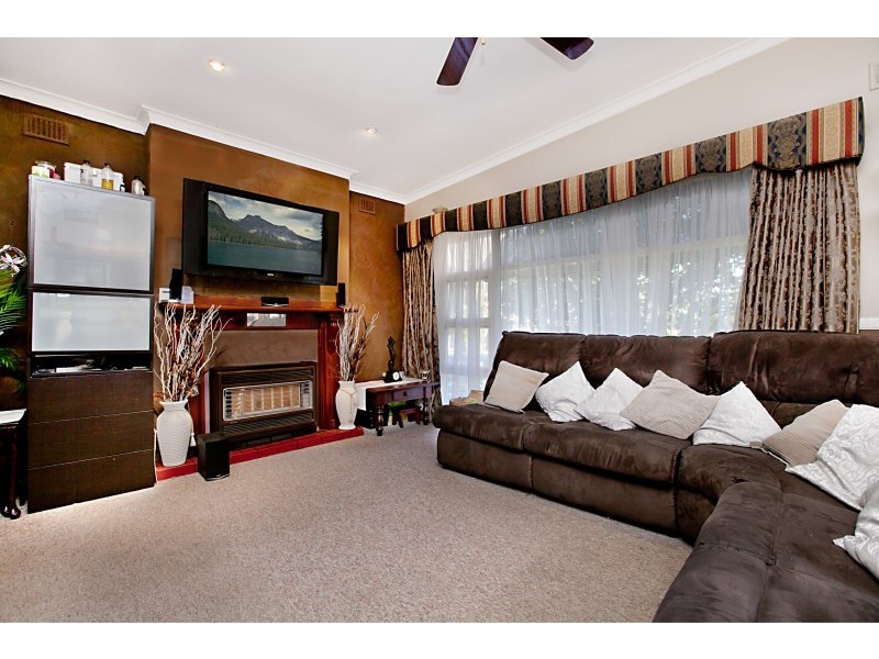 22 Maidos Grove, Valley View SA 5093
