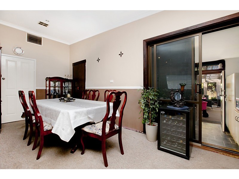 22 Maidos Grove, Valley View SA 5093