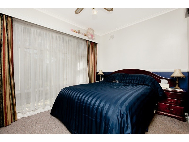 22 Maidos Grove, Valley View SA 5093