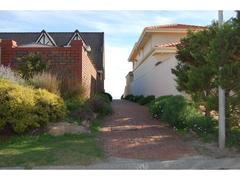 125 Military Road, Tennyson SA 5022