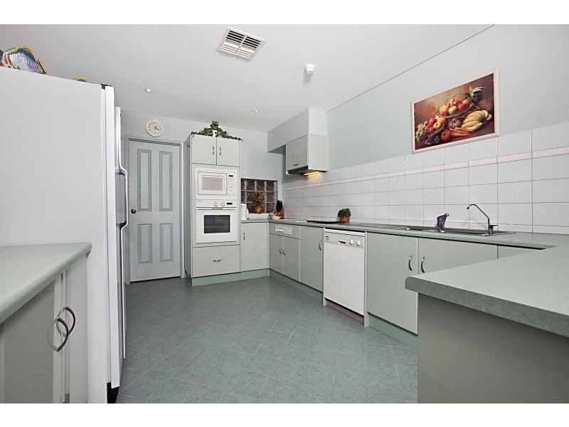 Apt 5, 10 North Esplanade, Glenelg North SA 5045