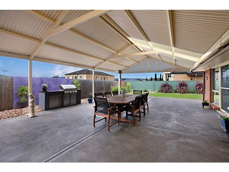 7 Jackaroo Crescent, Walkley Heights SA 5098