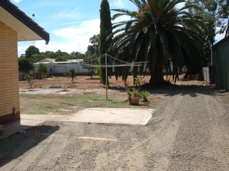 2 Jean Place, Riverton SA 5412