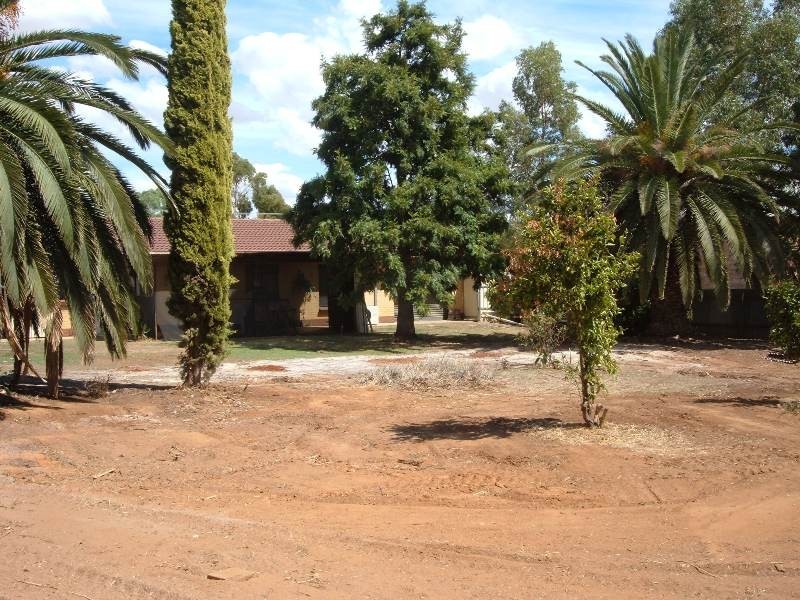2 Jean Place, Riverton SA 5412