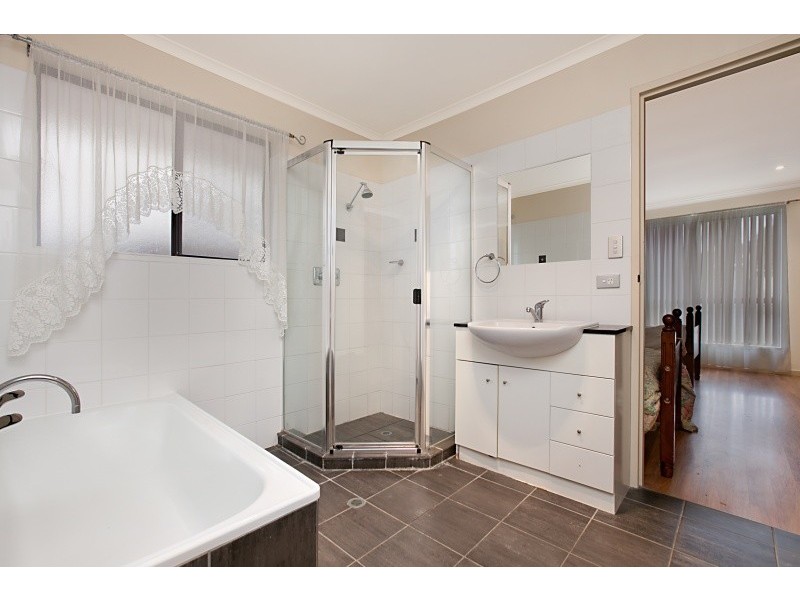 12A Thornton Drive, Newton SA 5074