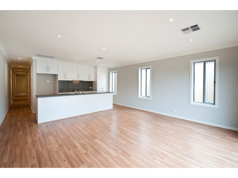 1/68  White Crescent, Seacombe Gardens SA 5047