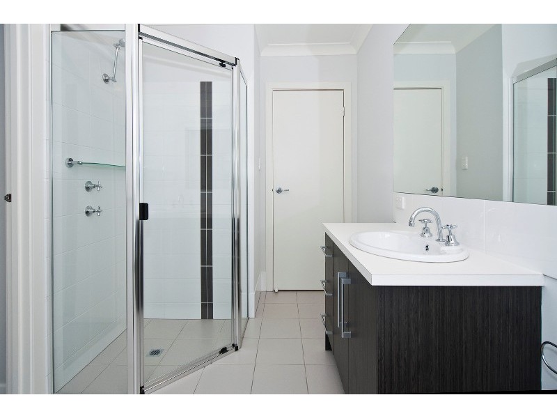 1/68  White Crescent, Seacombe Gardens SA 5047