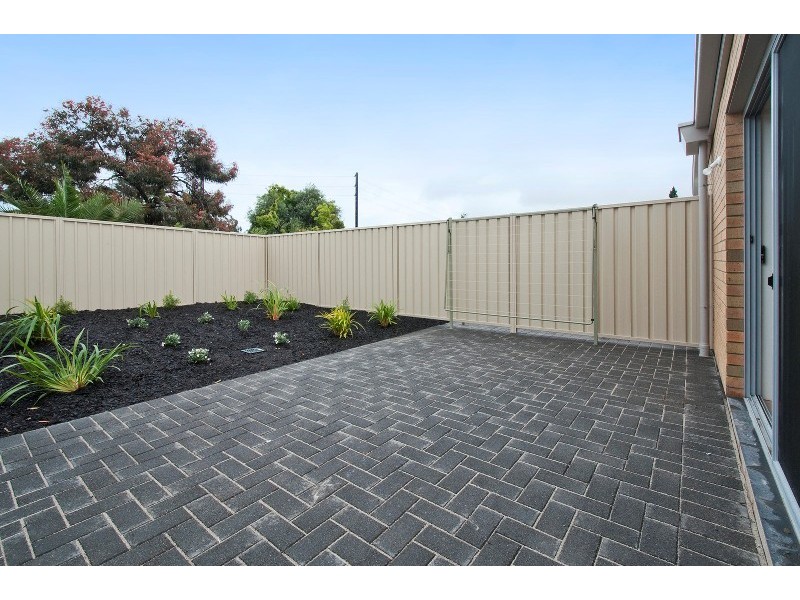 1/68  White Crescent, Seacombe Gardens SA 5047