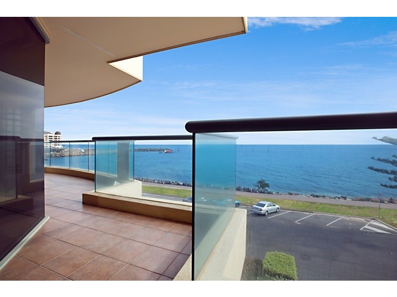 Apt 5, 10 North Esplanade, Glenelg North SA 5045