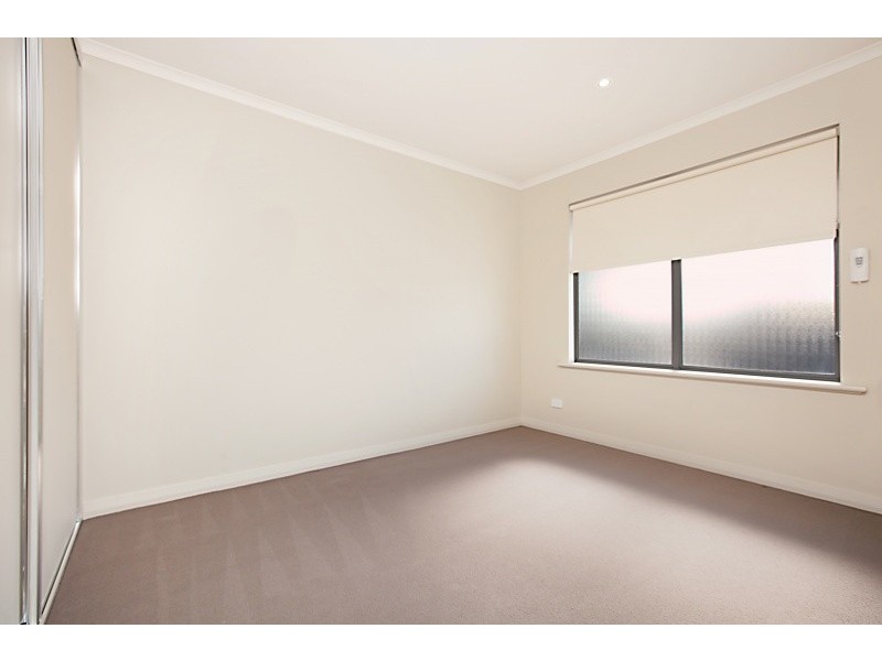 2/211 Findon Road, Findon SA 5023