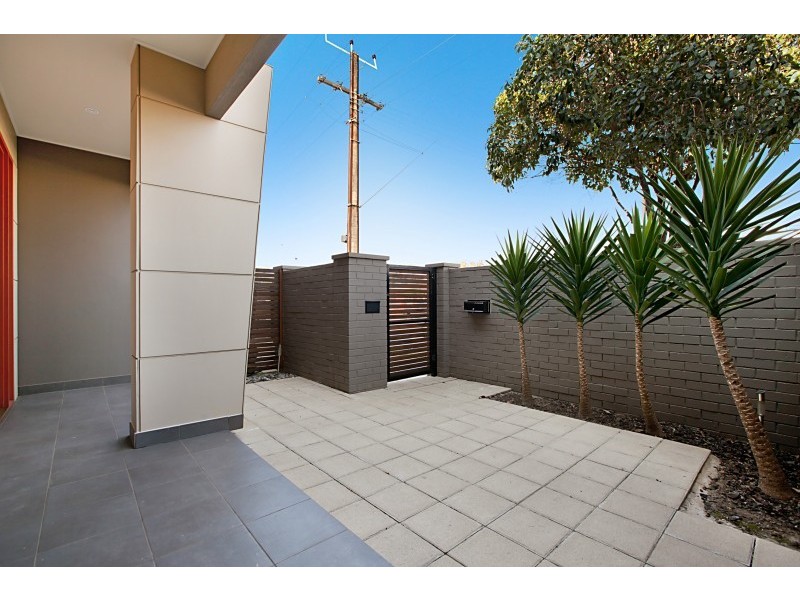 2/211 Findon Road, Findon SA 5023