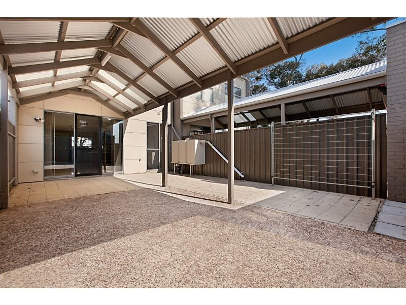 2/211 Findon Road, Findon SA 5023