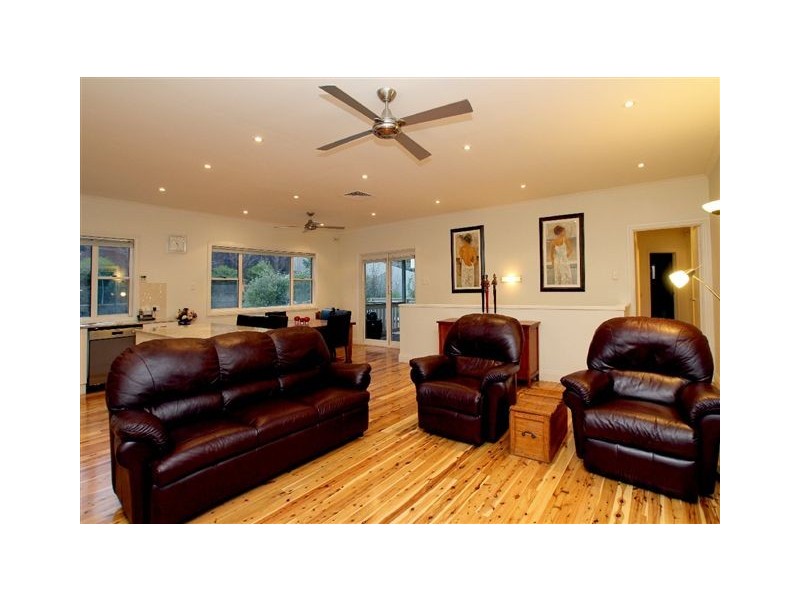 50 Yurilla Drive, Bellevue Heights SA 5050