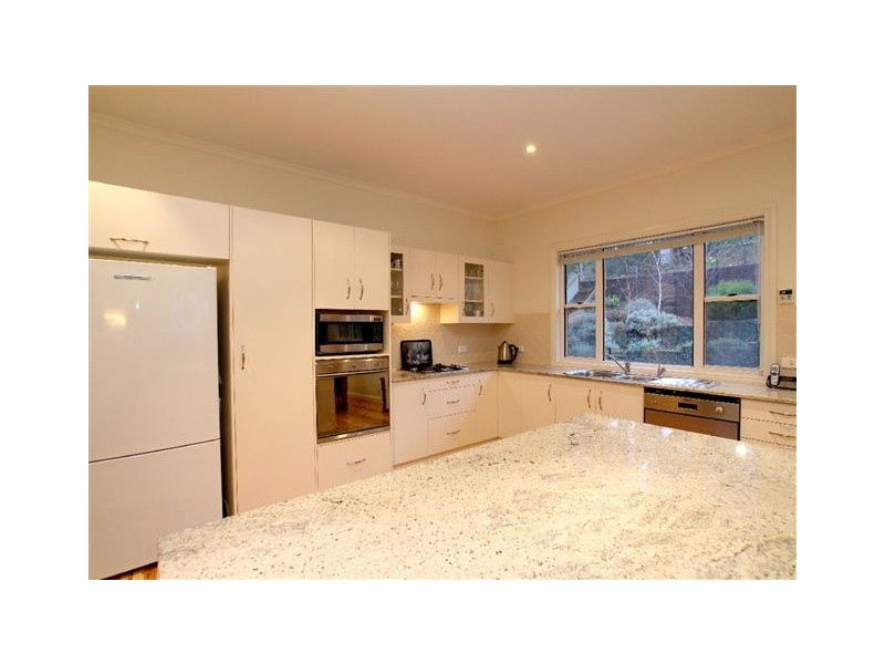 50 Yurilla Drive, Bellevue Heights SA 5050