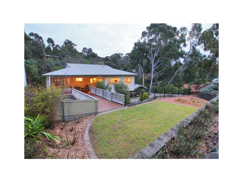 50 Yurilla Drive, Bellevue Heights SA 5050