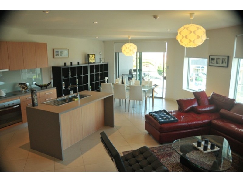 Apt 10, 49  Ray Street, Findon SA 5023