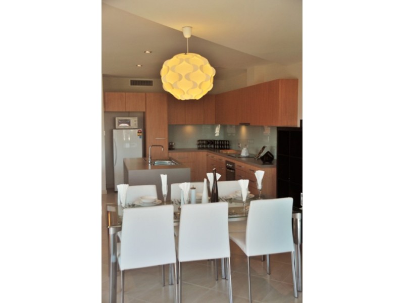 Apt 10, 49  Ray Street, Findon SA 5023